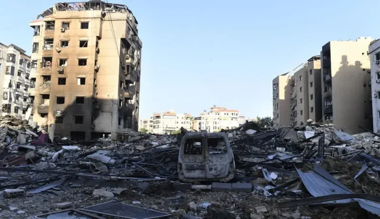 مبانٍ متضررة في منطقة سكنية إثر قصف إسرائيلي على ضاحية بيروت الجنوبية